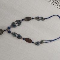 Collana con gioiello pendente