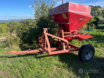 Spandiconcime Lely 1250