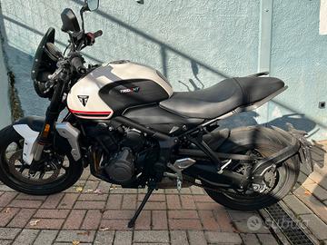 Triumph trident 660 (2021)