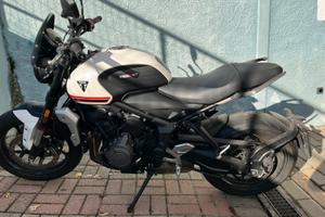Triumph trident 660 (2021)
