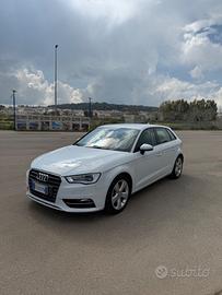 Audi A3 1.6 TDI clean diesel S tronic Ambition
