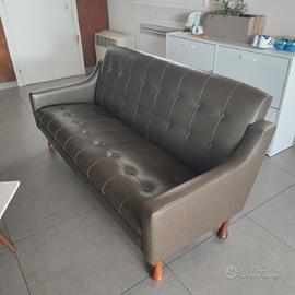 divano tipologia vintage