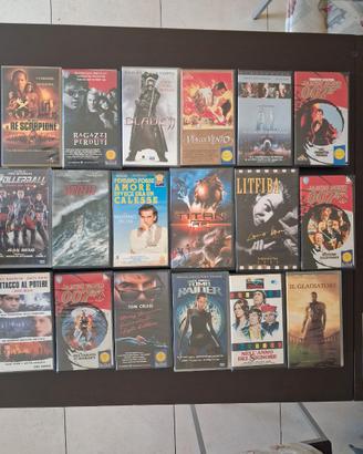 18 VHS+5 VHS x bambini in blocco.