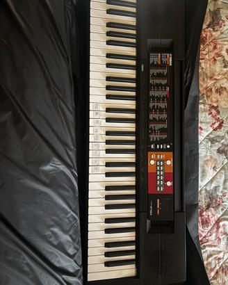 Tastiera Yamaha PSR-F51 con borsa