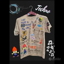 T-shirt Techno arte da indossare dipinta a mano
