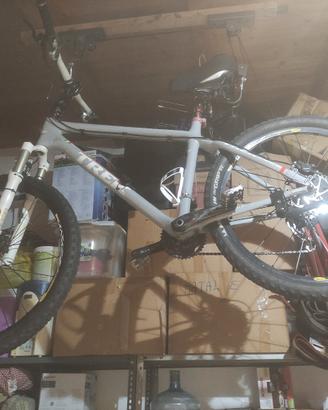 MTB TREK TELAIO IN CARBONIO