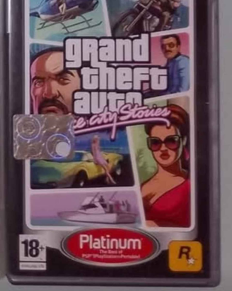Cinque giochi PSP come nuovi ritiro a mano
