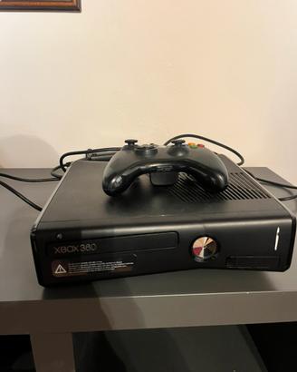XBOX 360 e 2 giochi (GTA e Dragonball)