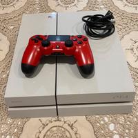 PS4 + controller e 5 giochi, prezzo trattabile.