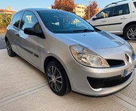 Renault Clio 1.2 benzina neopatentato km.130000