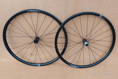 Set cerchi Basso Microtech MR Lite + Corpetto SH