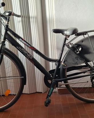 Bici donna Vigno 28" con cestino e portapacchi