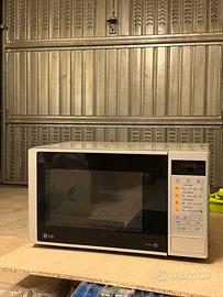 Microonde combinato LG 23 L