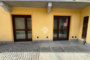 MAGAZZINO A REVELLO