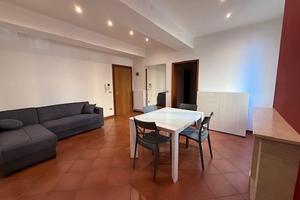 Ad.ze Centro Storico: appartamento arredato