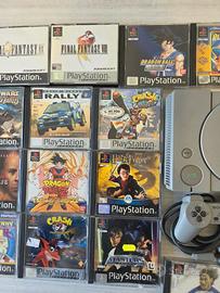 Lotto PlayStation 1 con 14 giochi + accessori