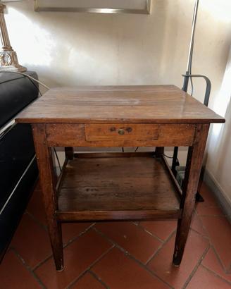 Comodino antico in legno massello fine 800