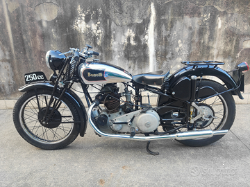 Benelli 4TS 250 unica