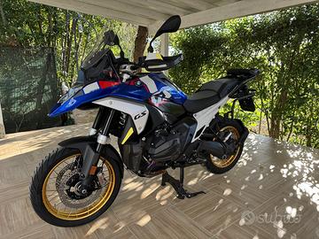 BMW R 1300 GS TROPHY 2025 - tagliandi inclusi