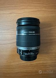 Canon EF-S 18-200mm f/3.5-5.6 IS