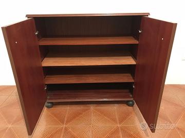 Mobiletto a due ante (Moderno)