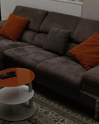 Divano con chaise longue