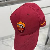 Cappello as roma con firma di francesco totti