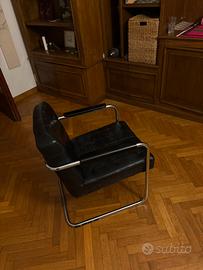Poltroncina Bauhaus in Pelle Nera