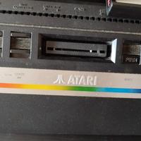 Atari 2600 con scatola e joistick originali. 