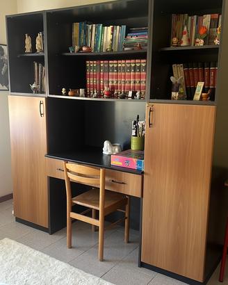 Libreria con scrivania