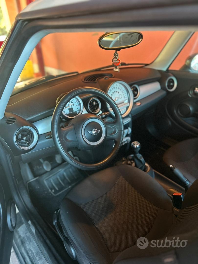 Mini One 2010 photo 5
