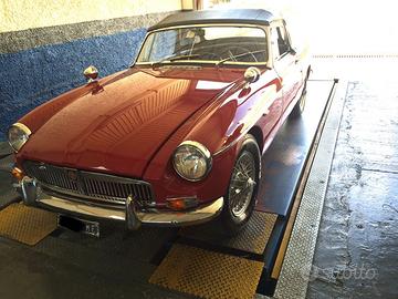 MG B modello anno 1966