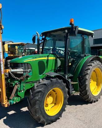 Trattore agricolo JOHN DEERE 5720 con muletto ante