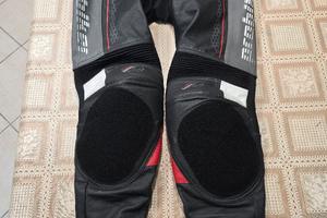 abbigliamento moto, giacca, pantalone, scarpe