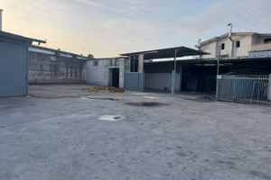 LOCALE DEPOSITO ARTIGIANALE CON AMPIO PIAZZALE