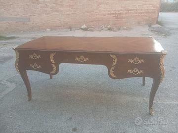 Scrivania Luigi XV metà del 900