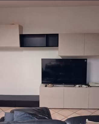 Mobili per sala + tavolo in vetro 