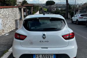 Clio 4 BENZINA GPL 2014 (neopatentati)