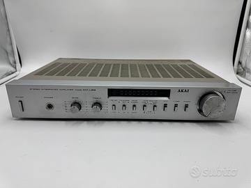 Amplificatore Akai Am-U22
