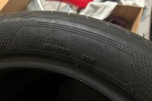 Gomme 215/50/18 96w