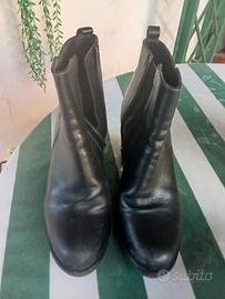 Stivaletti pura pelle neri N.35