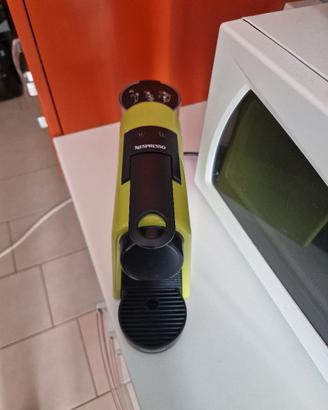 Macchina Nespresso DeLonghi