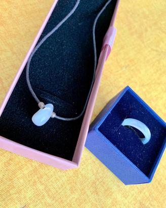 Collana a goccia e anello lavorato pietre di fiume