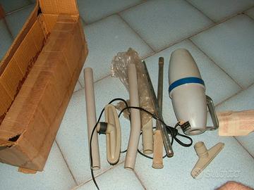 Aspirapolvere d'epoca