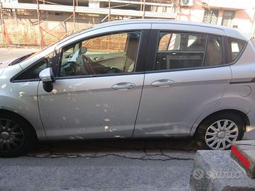 Ford b max €5.500 poco trattabile