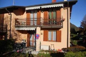 Villetta schiera a Magreglio