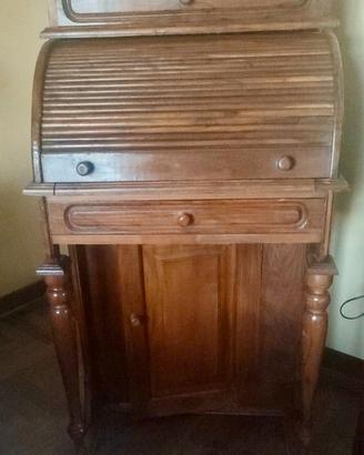 Scrittoio in legno con apertura a rullo