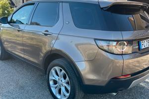 Land rover discovery sport