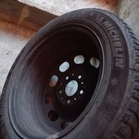 Pneumatici Michelin invernali e cerchi 205/55 R16