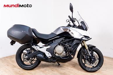CFMOTO CF 650 MT - 2023